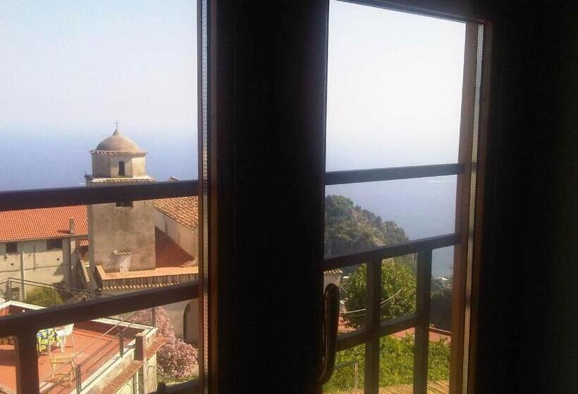 Camera Standard Vista Mare, Casa Falcone B&b