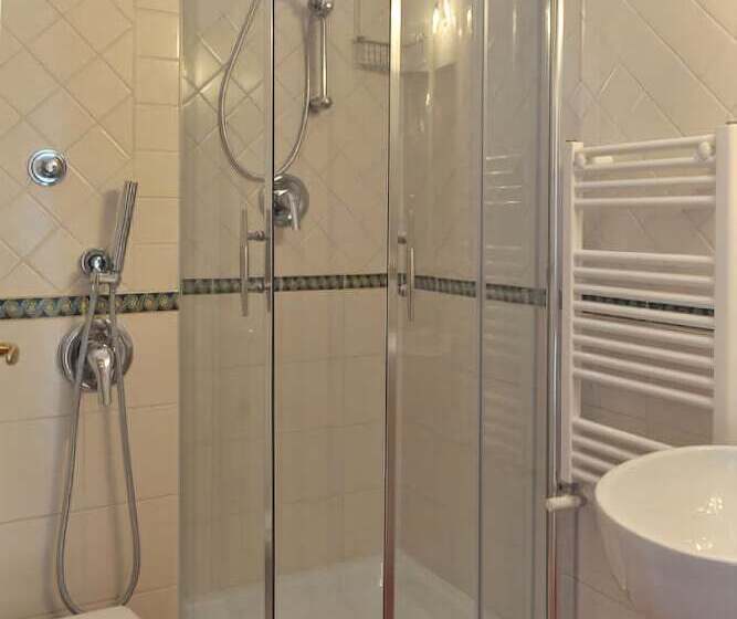 Camera Basic, Casa Falcone B&b