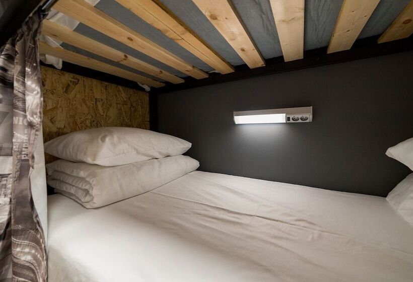 تختخواب در اتاق مشترک, Hostels Rus   Krasnoyarsk