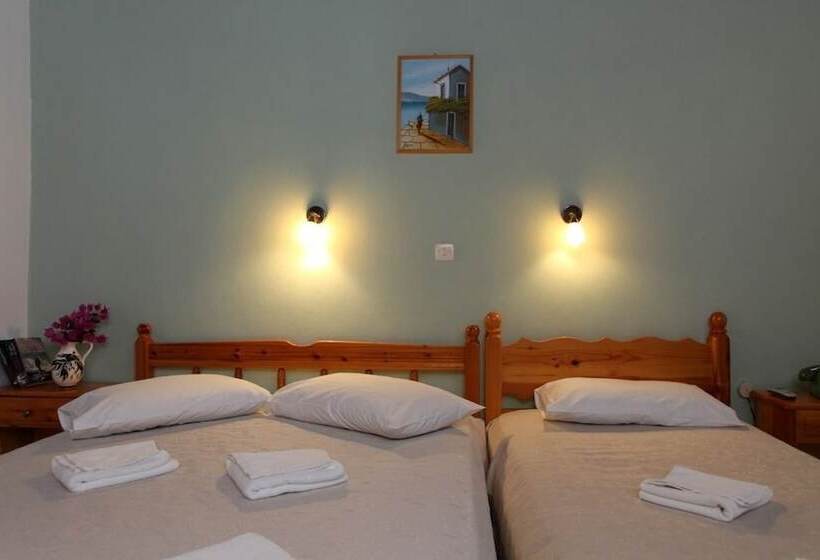 スタンダードトリプルルーム, Nostos