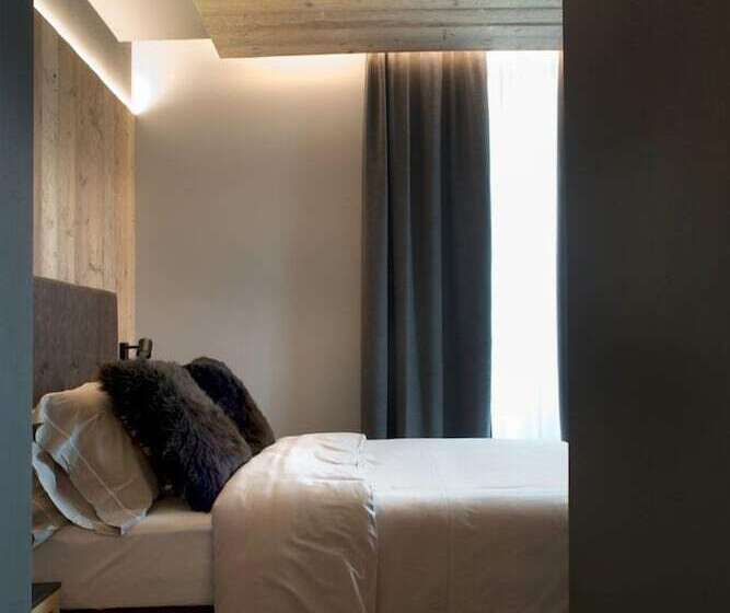 山の見えるスーペリアルーム, San Vitale