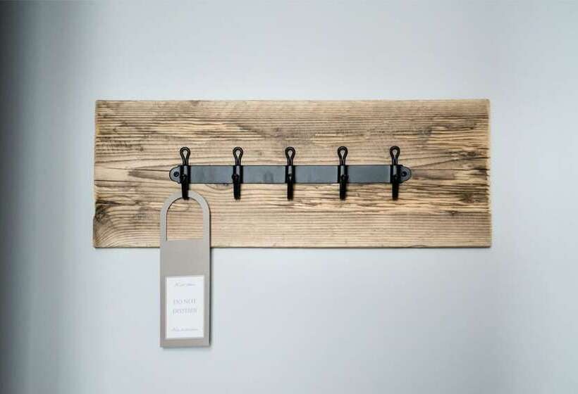 山の見えるスーペリアルーム, San Vitale