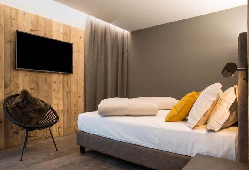 ジュニアスイート, San Vitale