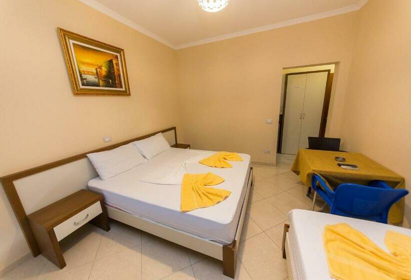 Triple Room Sea View, Vila Misiri