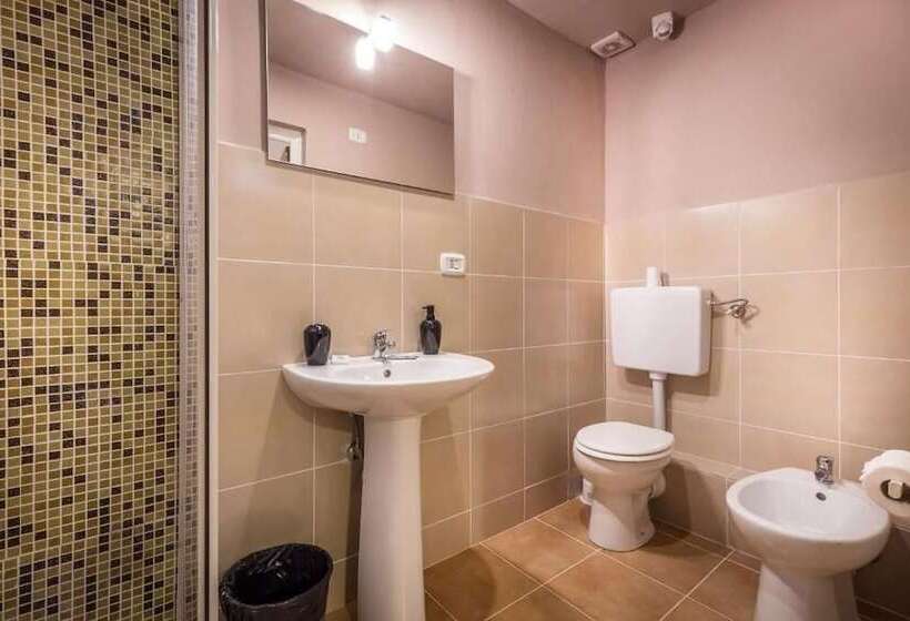 اتاق استاندارد سه نفره, Rooms77 Florence Centro Storico Firenze
