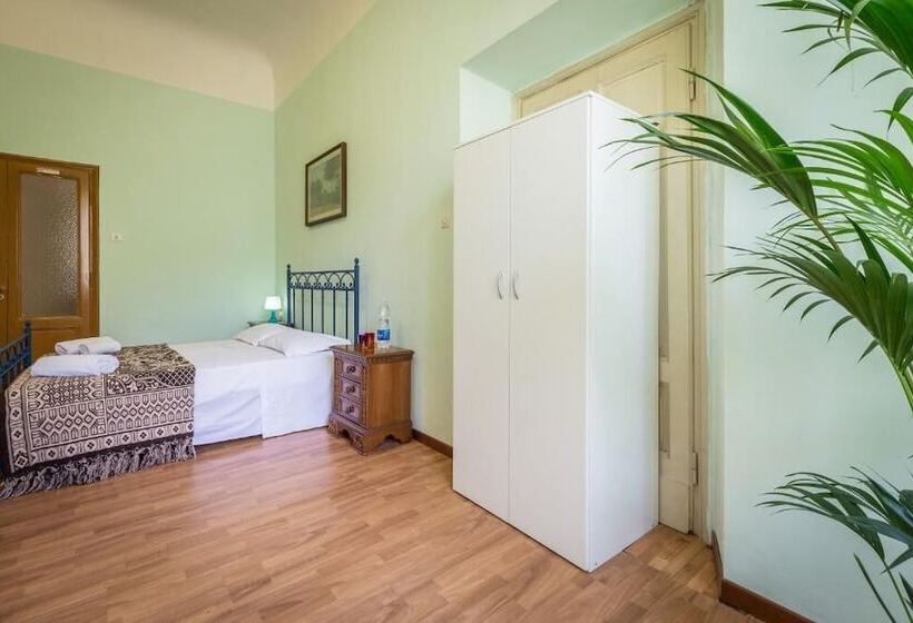 اتاق استاندارد چهار تخته, Rooms77 Florence Centro Storico Firenze