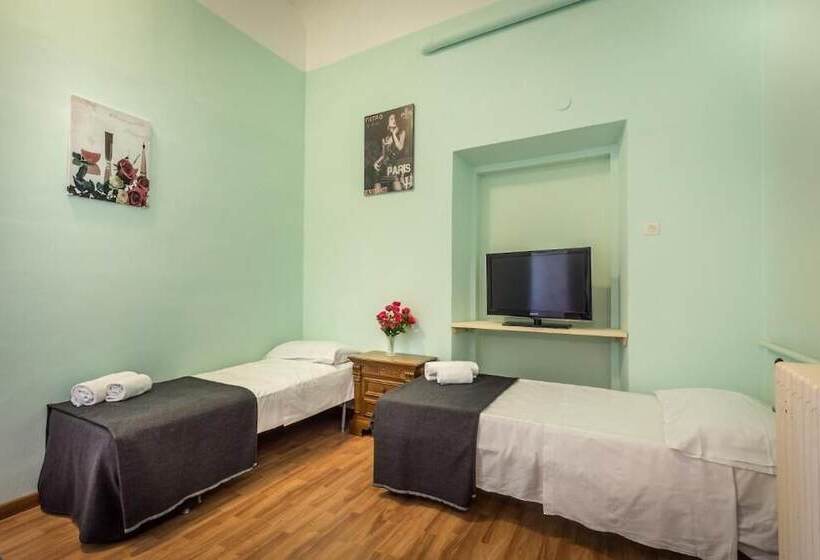 اتاق استاندارد چهار تخته, Rooms77 Florence Centro Storico Firenze