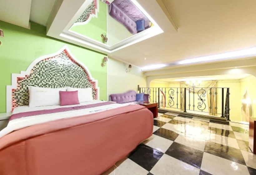 חדר דופלקס, Belita N Goodtime Drivein Motel