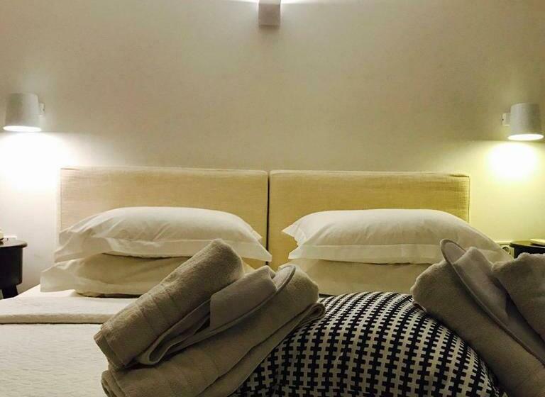 חדר סטנדרט, Afroditi Arhontiko