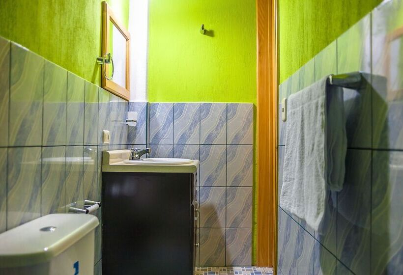 اتاق استاندارد, Jared