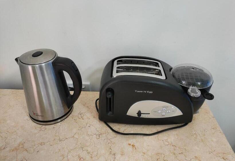 スタンダードスタジオ, Nadi Fancy