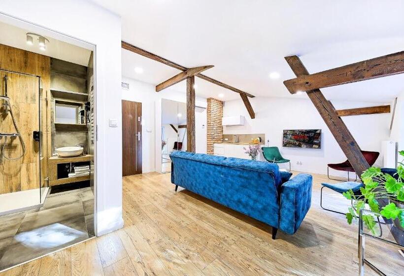 Deluxe Suite King Bed, Cinema Apartments