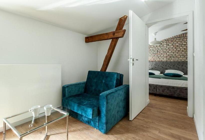 Deluxe Suite King Bed, Cinema Apartments