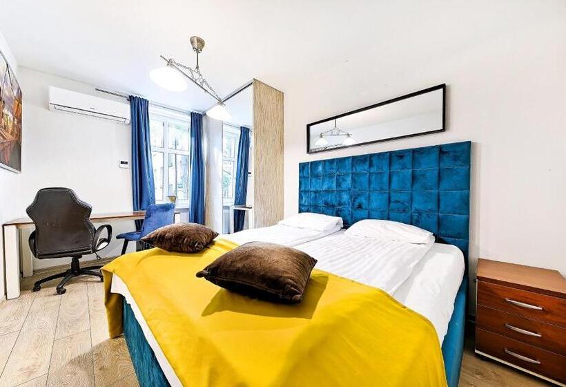 آپارتمان 1 خوابه, Cinema Apartments