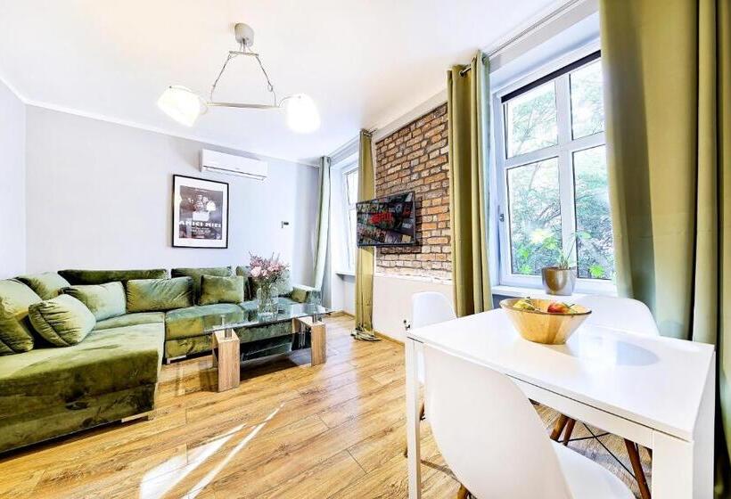 آپارتمان لوکس 1 خوابه, Cinema Apartments