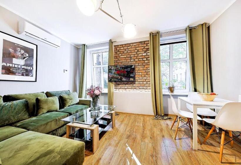 آپارتمان لوکس 1 خوابه, Cinema Apartments