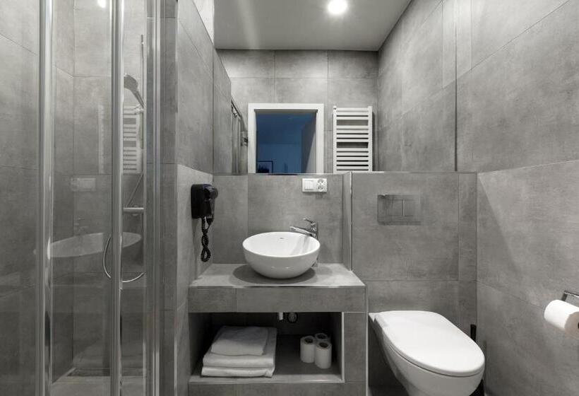 آپارتمان سوپریور 1 خوابه, Cinema Apartments