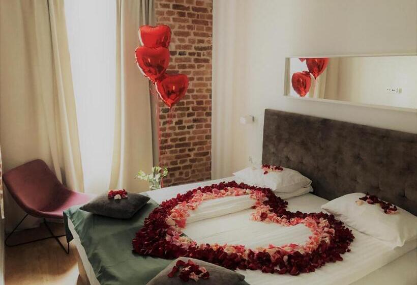 آپارتمان سوپریور 1 خوابه, Cinema Apartments