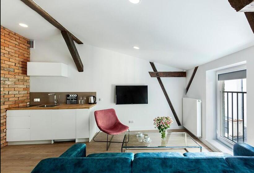 Deluxe Suite King Bed, Cinema Apartments