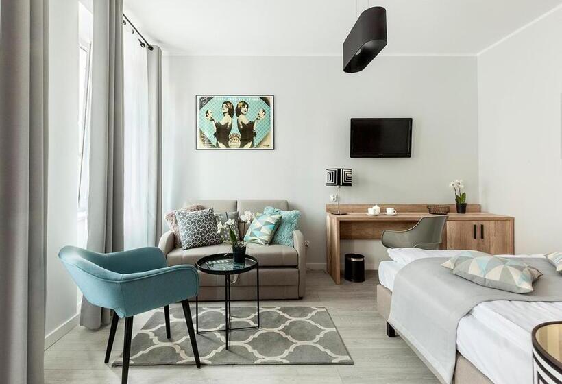 Студия Deluxe, Cinema Apartments