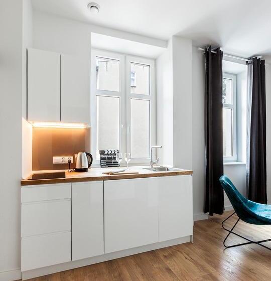 استودیوی لوکس, Cinema Apartments