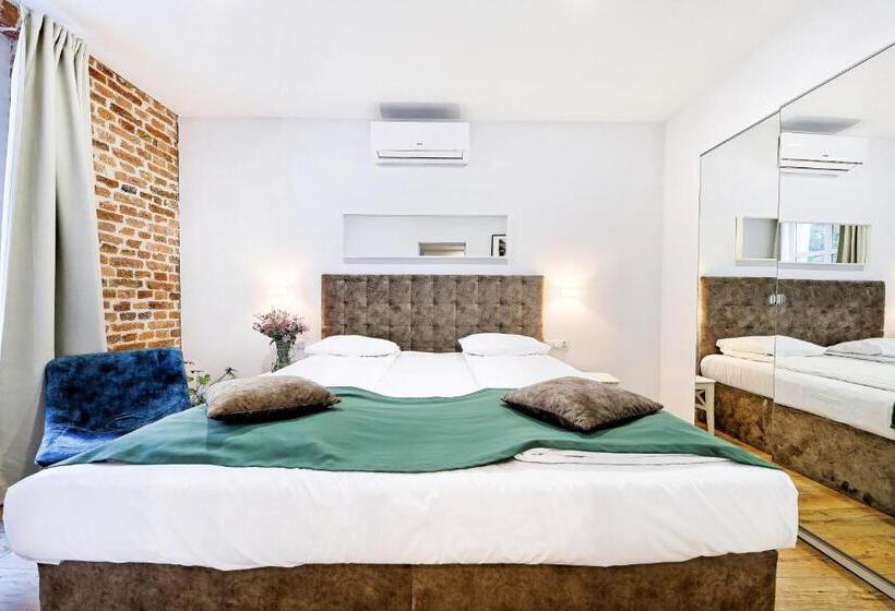 آپارتمان سوپریور 1 خوابه, Cinema Apartments