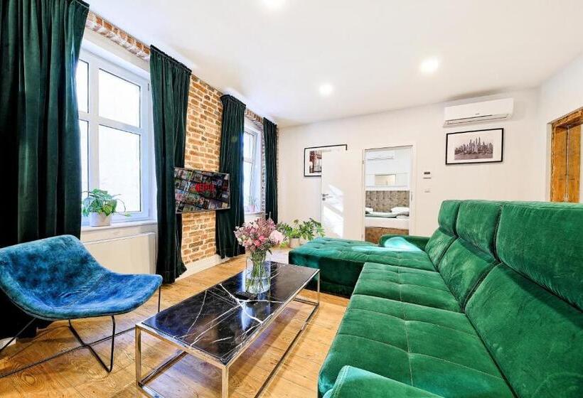 آپارتمان سوپریور 1 خوابه, Cinema Apartments