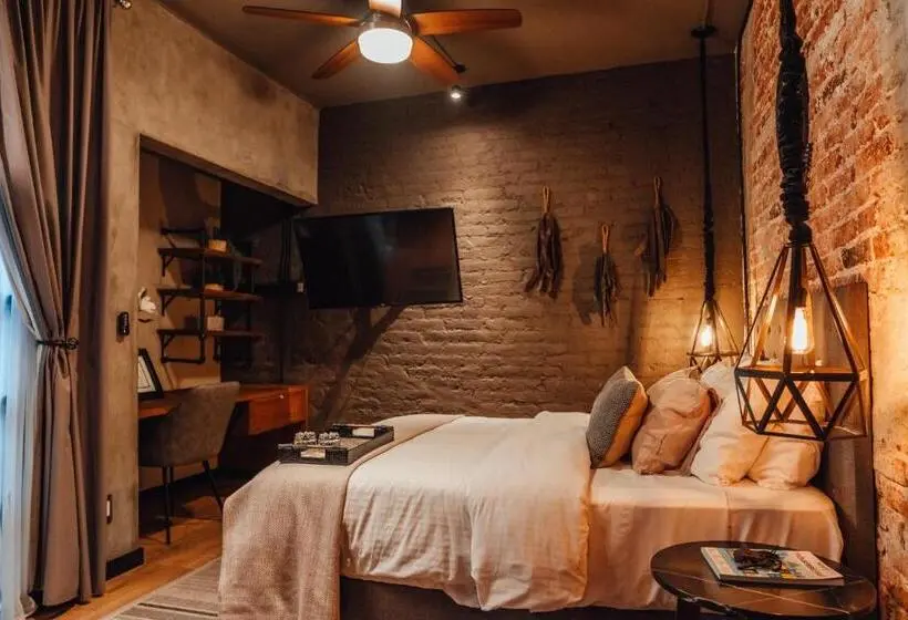 バルコニー付きデラックスルーム, Casa Emilia B&b Boutique