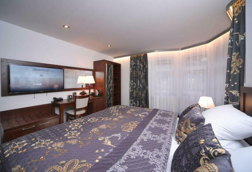 סוויטה דלוקס, Central 1920