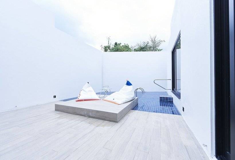 سوییت سوپریور, Grand Bleu Gamin