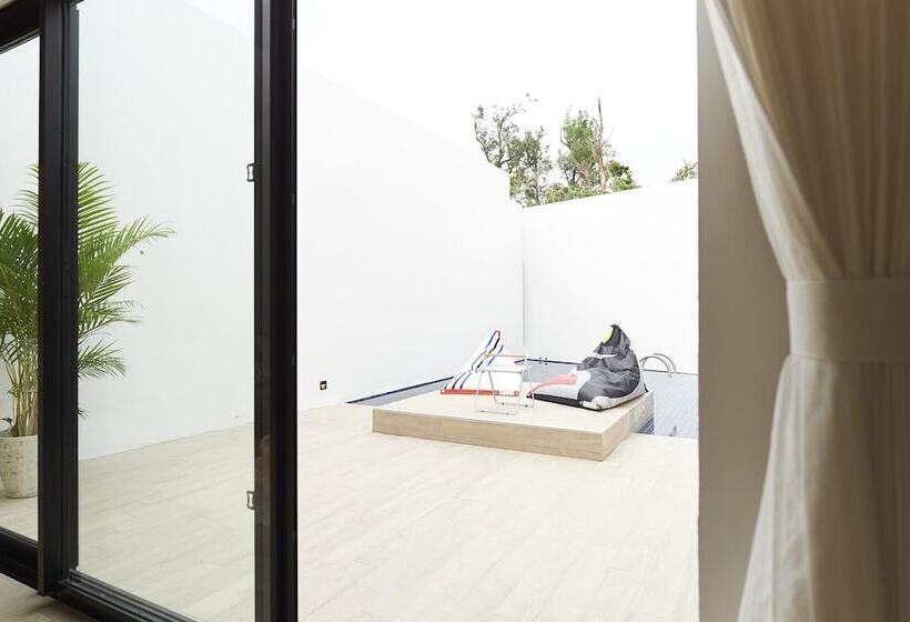 سوییت سوپریور, Grand Bleu Gamin