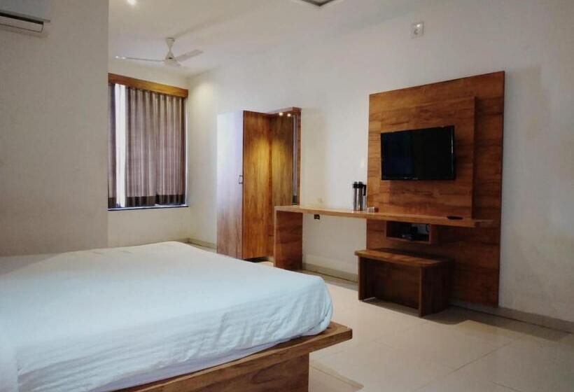 اتاق لوکس, Hill City