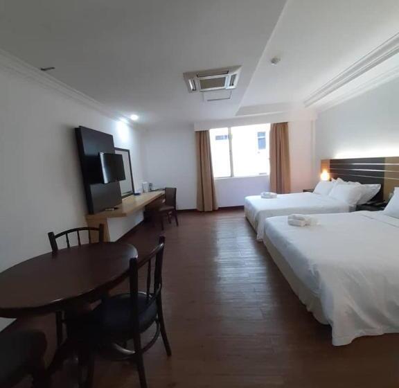 غرفة ديلوكس, Sara