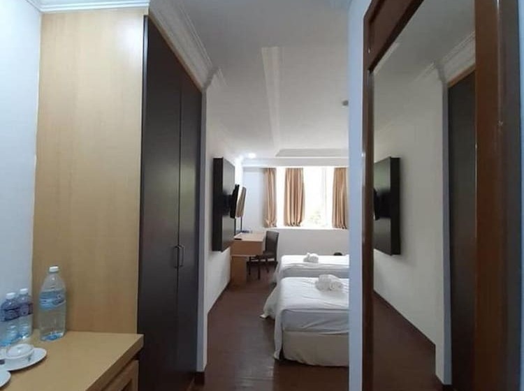 غرفة قياسية, Sara