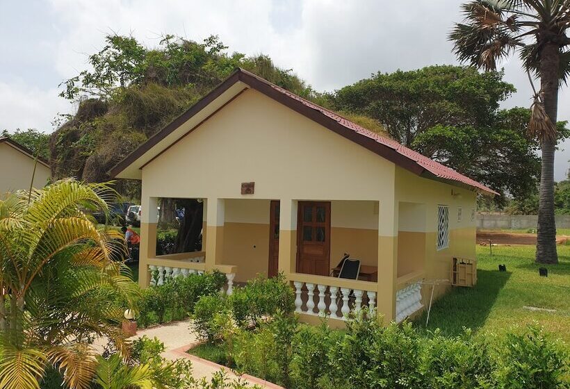 بانگلوی استاندارد, Kunta Kinteh Beach Complex