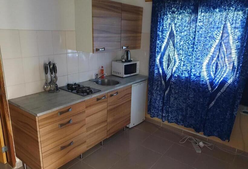 بانگلوی استاندارد, Kunta Kinteh Beach Complex