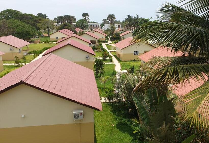 بانگلوی لوکس, Kunta Kinteh Beach Complex