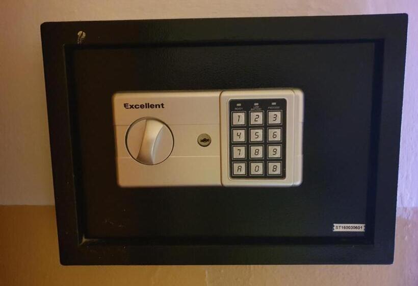 ویلای 3 خوابه, Kunta Kinteh Beach Complex