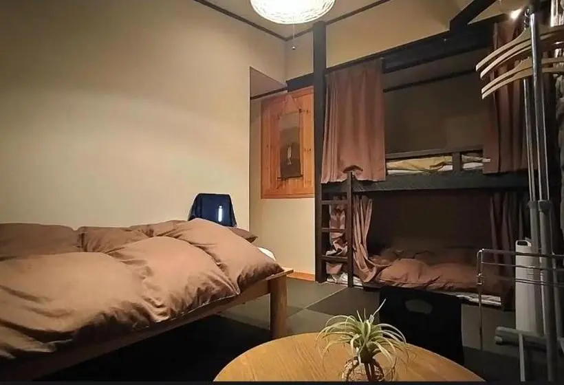 اتاق استاندارد سه تخته با سرویس بهداشتی مشترک, Hakuba Kaze No Ko