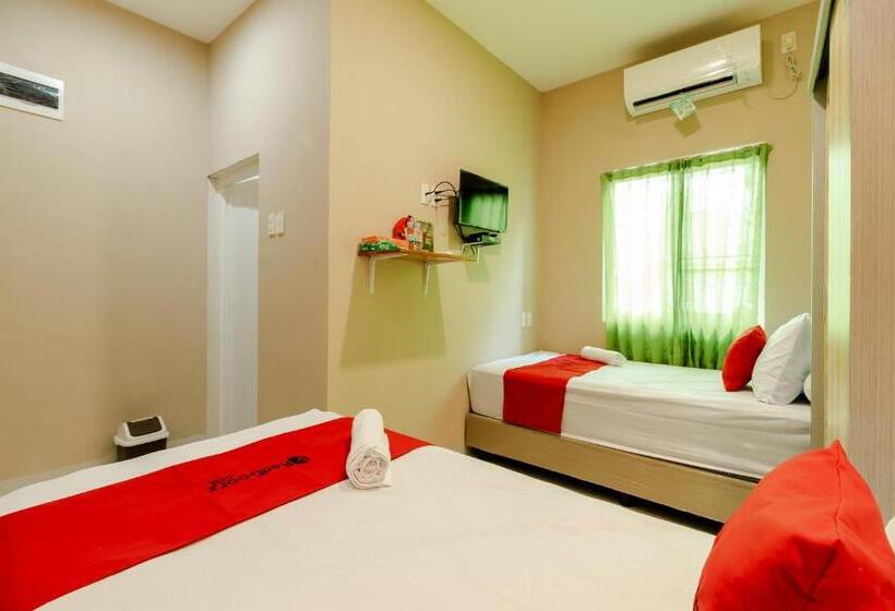 Номер Deluxe, Reddoorz Syariah @ Panglima Polem Aceh