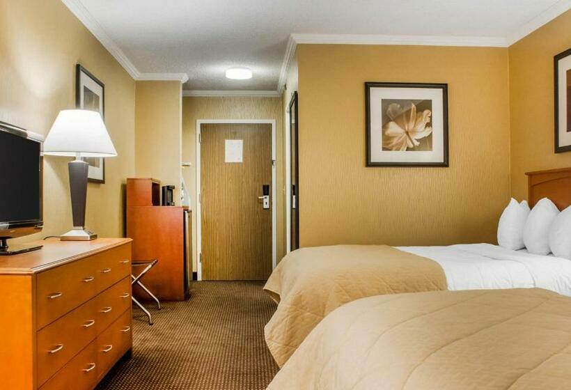 חדר סטנדרט נוף לעיר, Clarion Hotel & Suites Riverfront