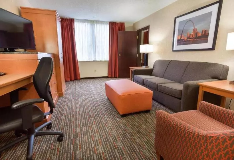 سوئیت با تخت بزرگ, Drury Inn And Suites St Louis Union Station