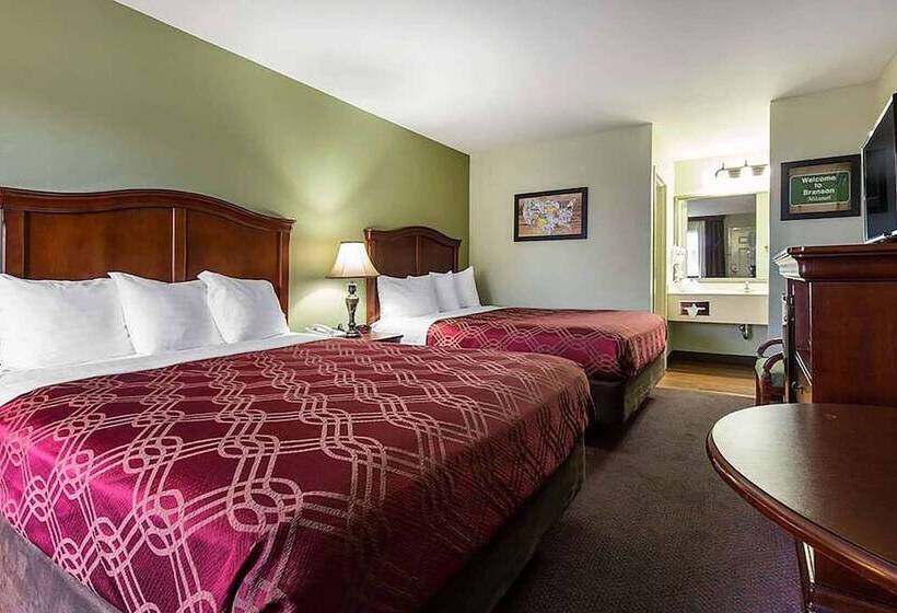 غرفه قياسيه سريرين مزدوجين, Baymont By Wyndham Branson Thousand Hills