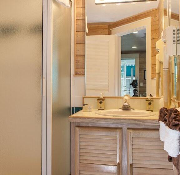 Номер Deluxe, Eden House