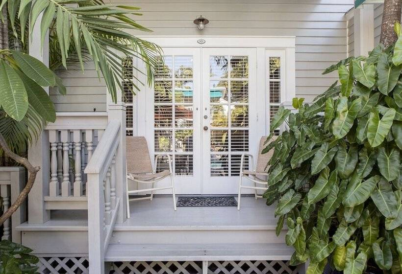 Номер Стандарт, Eden House