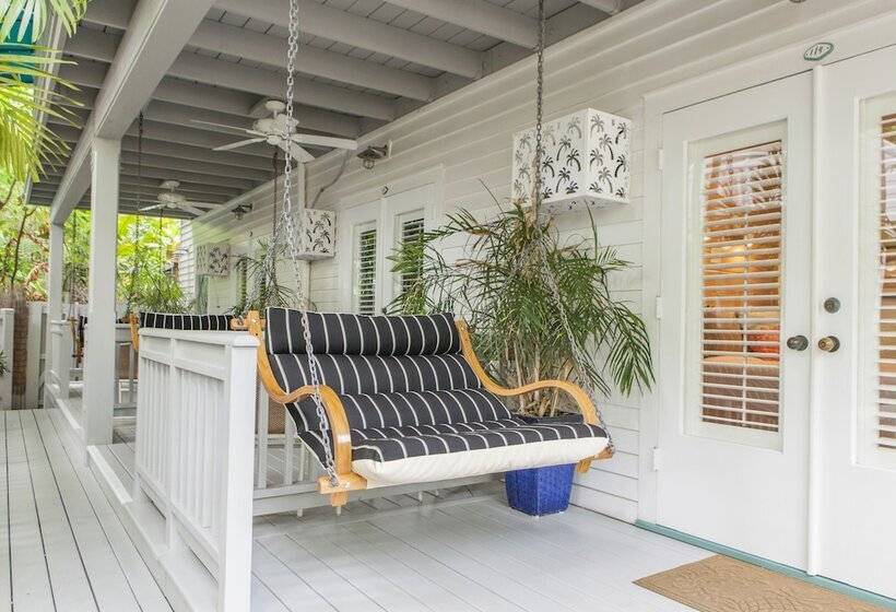 Номер Стандарт, Eden House