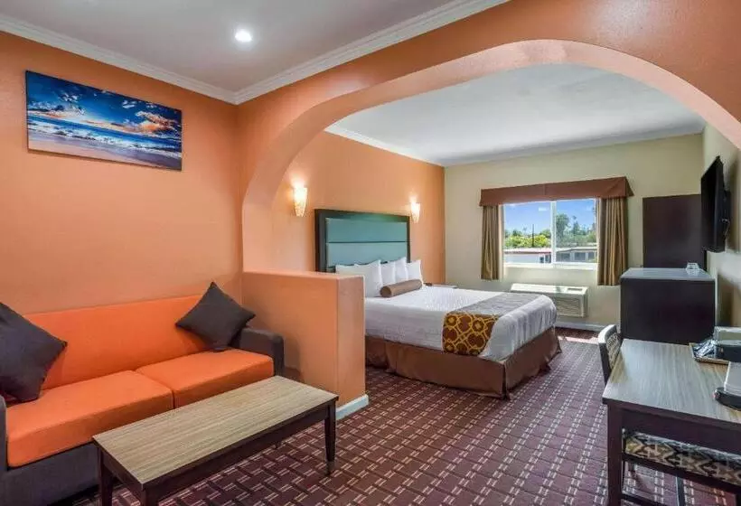 سوئیت با تخت بزرگ, Rodeway Inn & Suites Pasadena