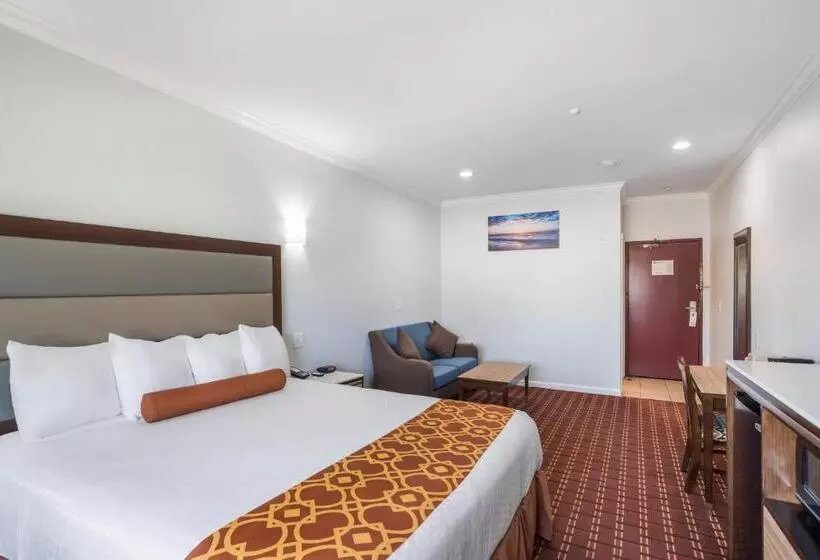 اتاق استاندارد با تخت بزرگ, Rodeway Inn & Suites Pasadena