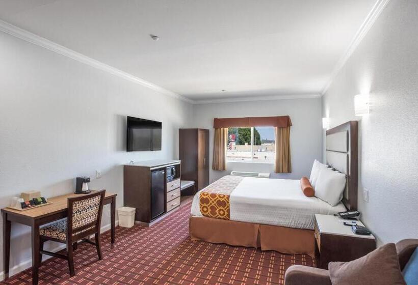 带大床的标准间, Rodeway Inn & Suites Pasadena