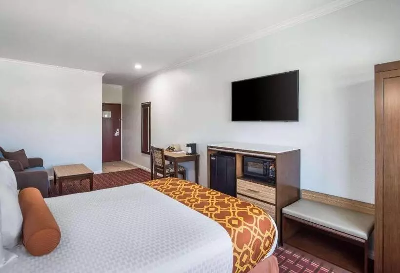 اتاق استاندارد, Rodeway Inn & Suites Pasadena